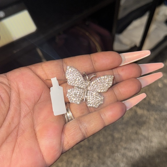 🦋Butterfly Brooch Dazzling & Versatile Accessory for Women,Perfect for a Scarf - Picture 9 of 9